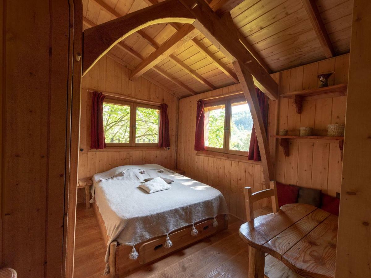 Les Cabanes De Labrousse Saint-Julien-Labrousse الغرفة الصورة